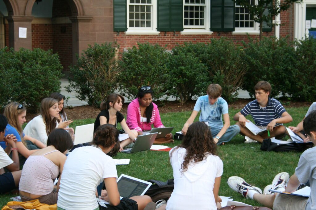 FOR IMMIGRANTS: Pursuing Careers and Crafting the Edge for People in a New Environment.